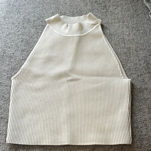 BABATON SCULPT KNIT MOCKNECK HALTER TOP
Colour: MATTE PEARL, Size: M